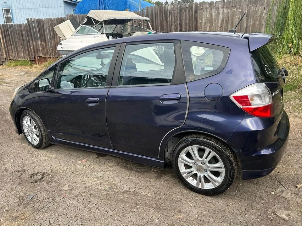 2009 Honda Fit - Image 3 of 11