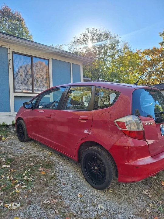 2009 Honda Fit - Image 2 of 7