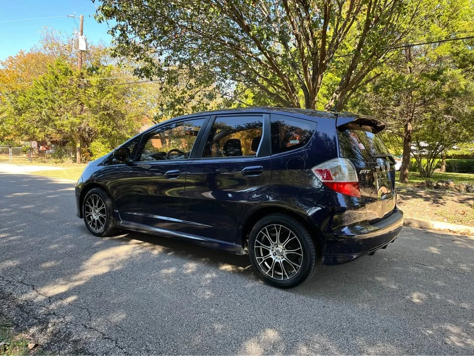 2009 Honda Fit - Image 3 of 11