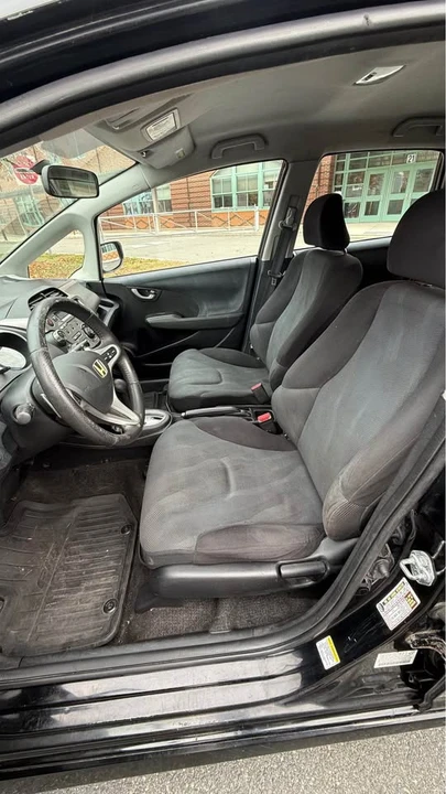 2009 Honda Fit - Image 6 of 12