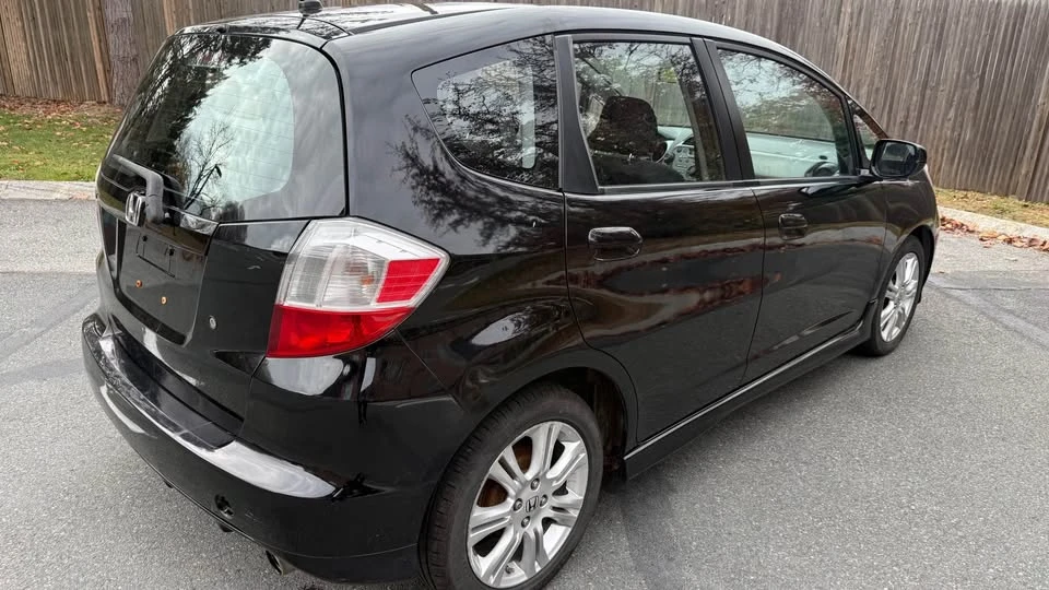 2009 Honda Fit - Image 9 of 12