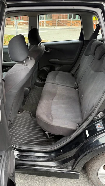 2009 Honda Fit - Image 7 of 12