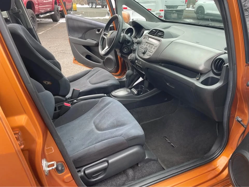 2009 Honda Fit - Image 8 of 12