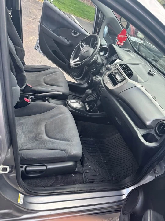 2009 Honda Fit - Image 6 of 8