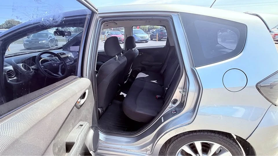 2009 Honda Fit - Image 12 of 15
