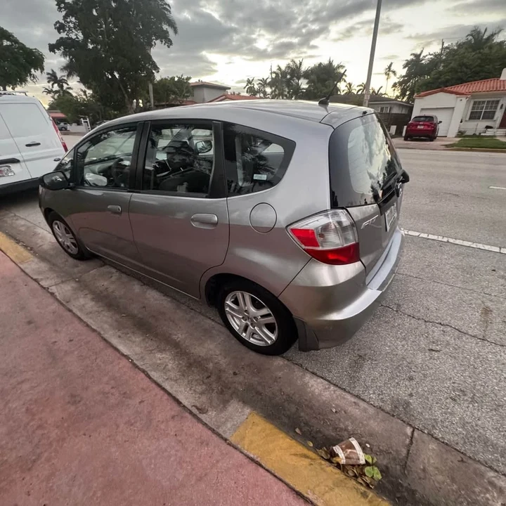 2009 Honda Fit - Image 4 of 10