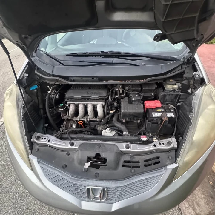 2009 Honda Fit - Image 2 of 10
