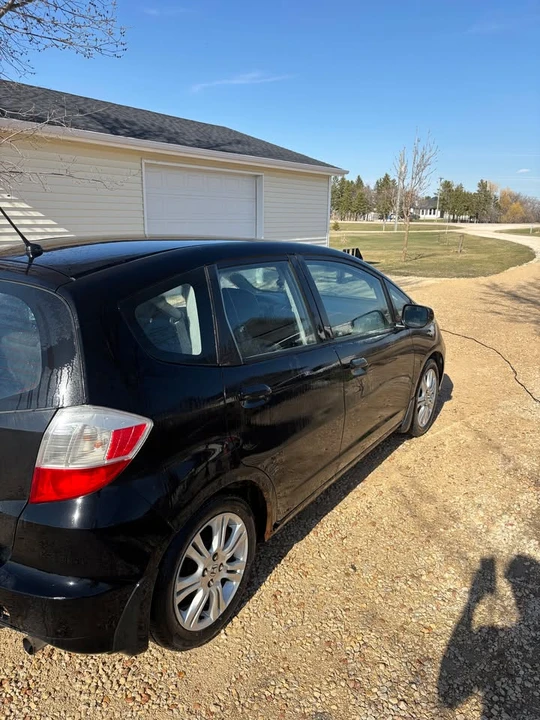 2009 Honda Fit - Image 4 of 15