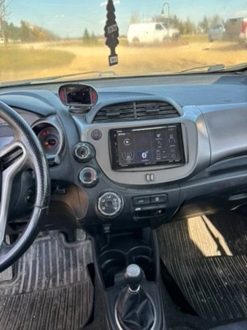 2009 Honda Fit - Image 11 of 15