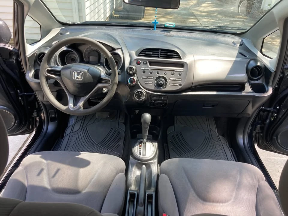 2009 Honda Fit - Image 11 of 19