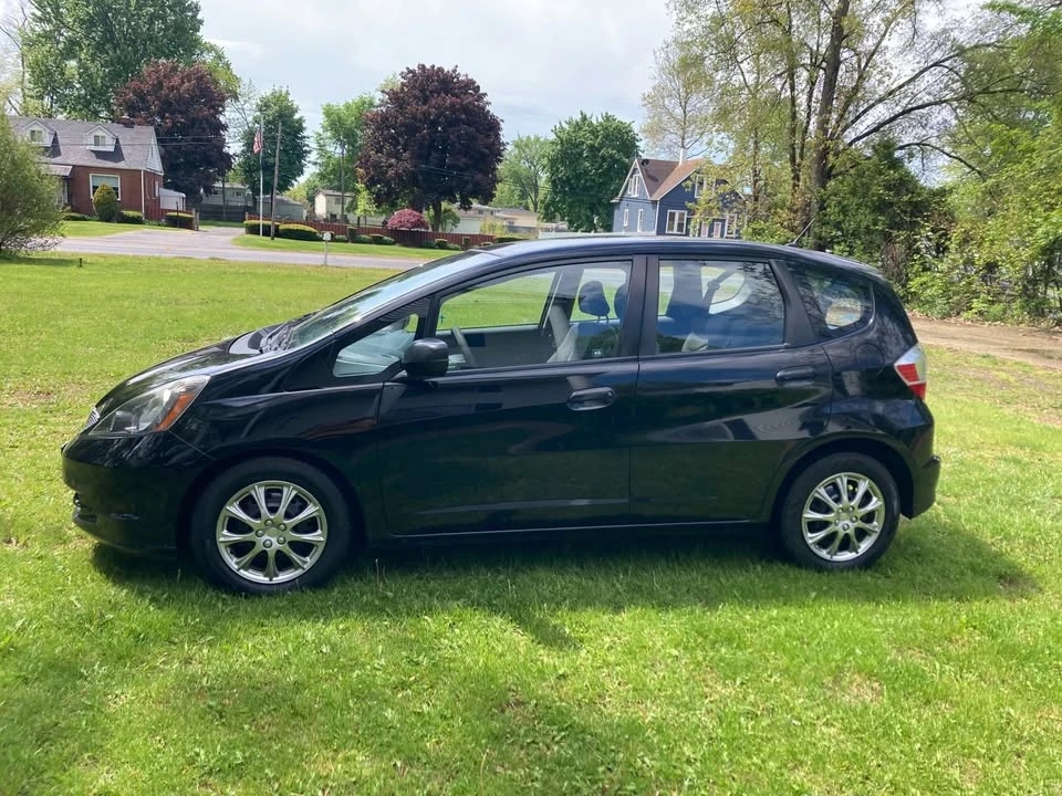 2009 Honda Fit - Image 3 of 19