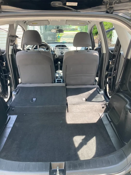 2009 Honda Fit - Image 10 of 19