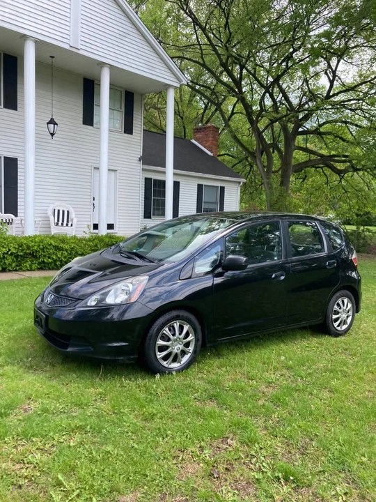 2009 Honda Fit - Image 2 of 19