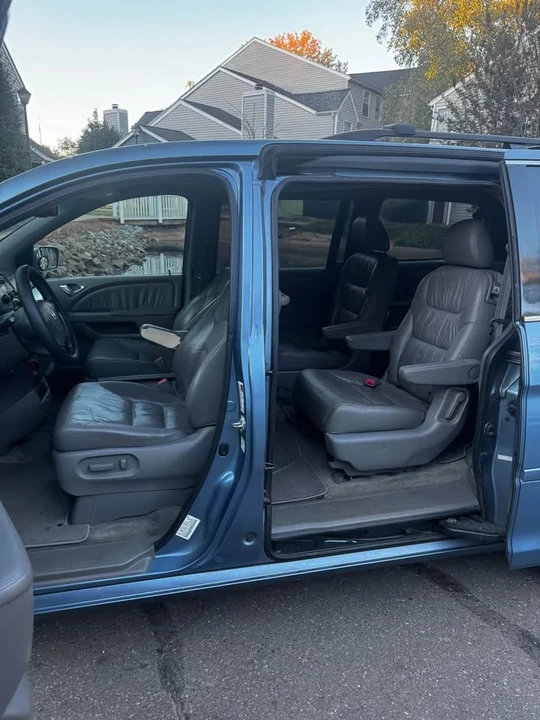 2009 Honda Odyssey - Image 6 of 10
