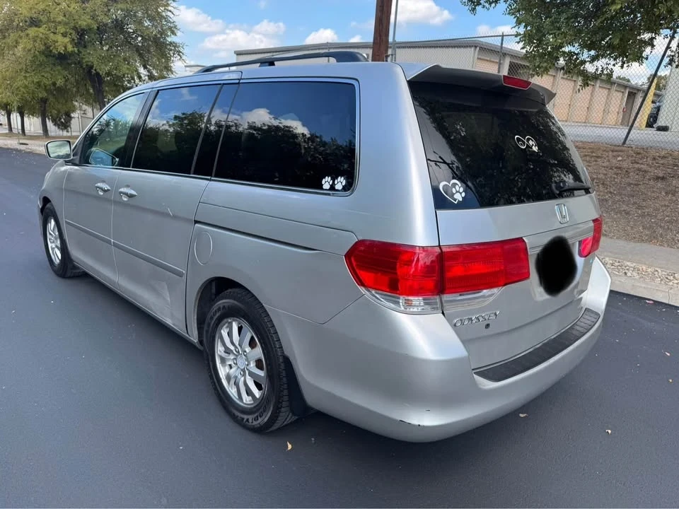 2009 Honda Odyssey - Image 3 of 7