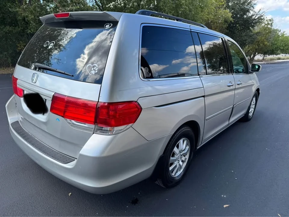2009 Honda Odyssey - Image 2 of 7