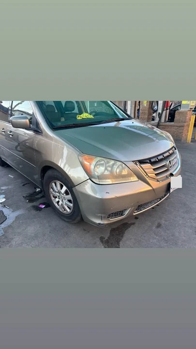 2009 Honda Odyssey - Image 2 of 4