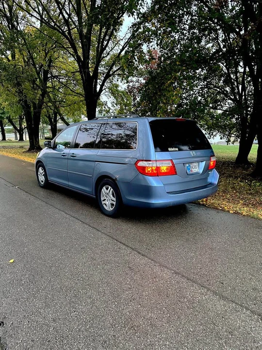 2009 Honda Odyssey - Image 16 of 20