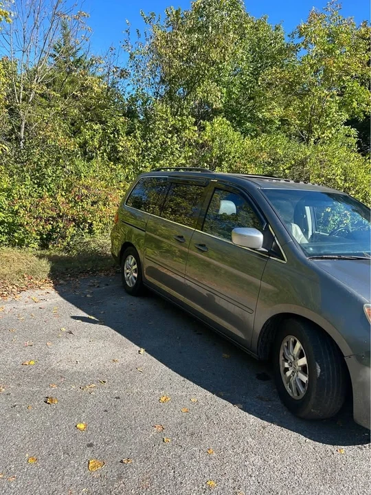 2009 Honda Odyssey - Image 2 of 7