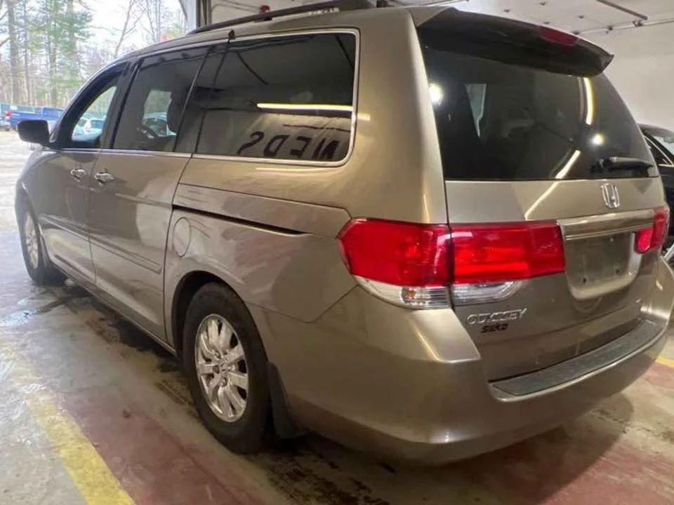 2009 Honda Odyssey - Image 2 of 8