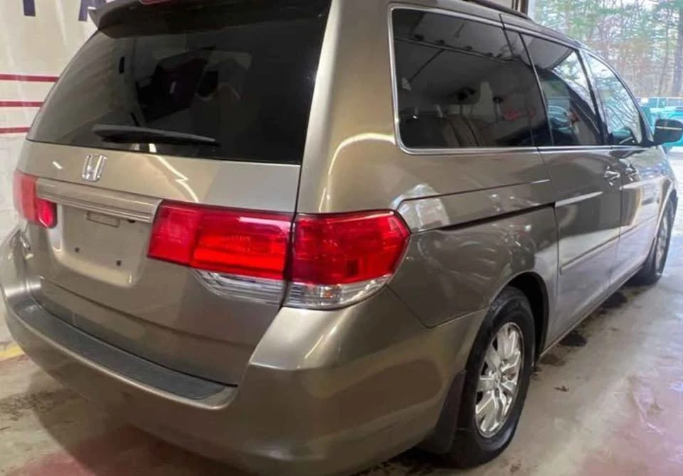 2009 Honda Odyssey - Image 6 of 8