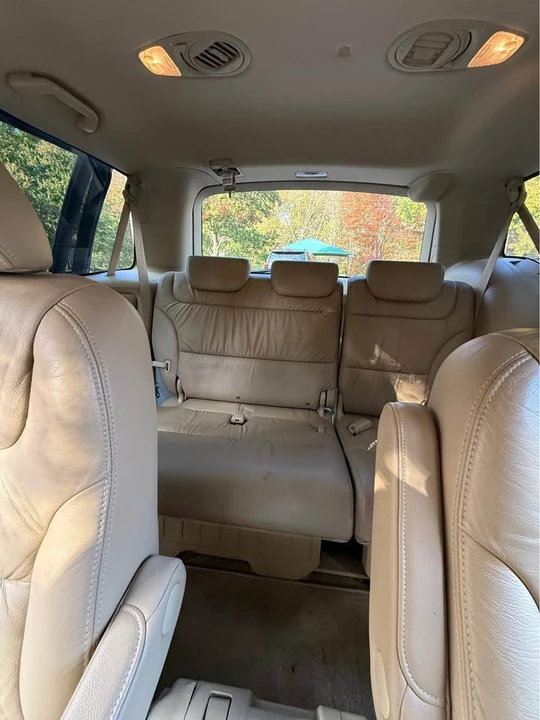 2009 Honda Odyssey - Image 11 of 15