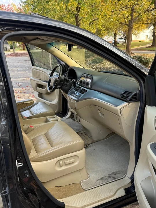 2009 Honda Odyssey - Image 7 of 15