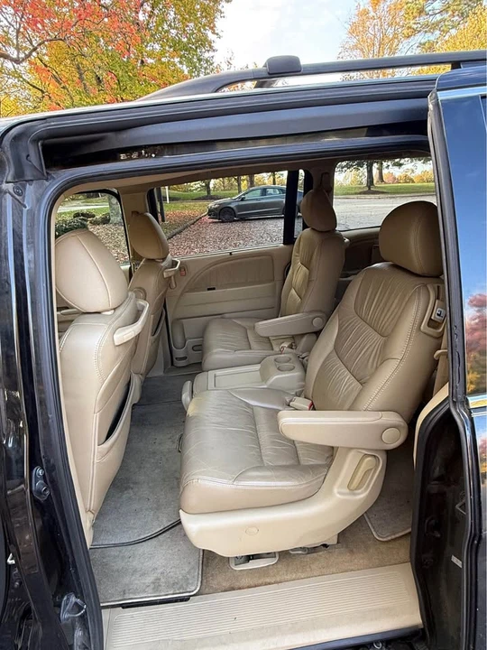 2009 Honda Odyssey - Image 5 of 15