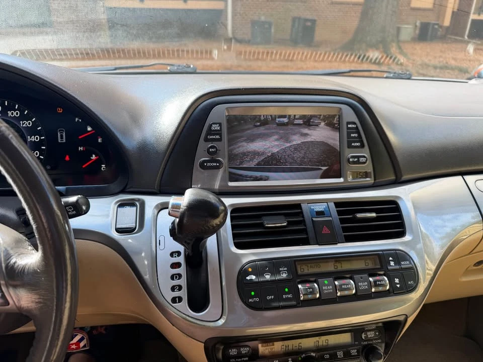 2009 Honda Odyssey - Image 10 of 12