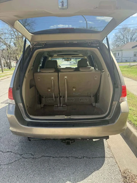 2009 Honda Odyssey - Image 16 of 16