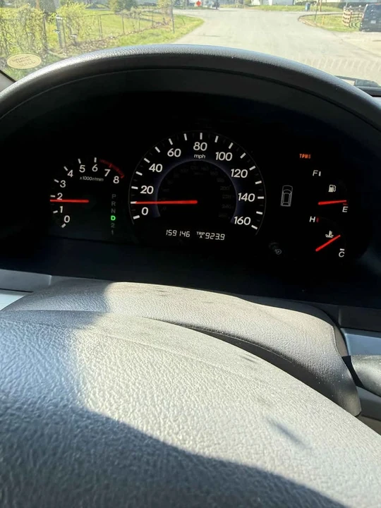 2009 Honda Odyssey - Image 15 of 16
