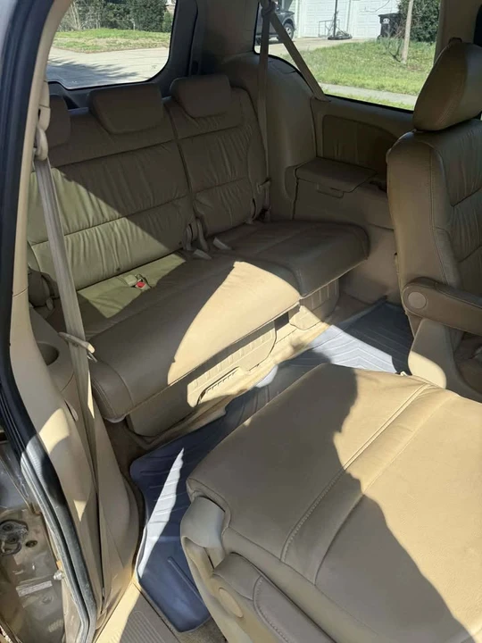 2009 Honda Odyssey - Image 12 of 16