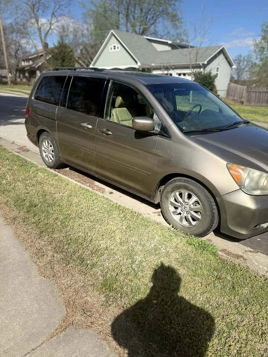 2009 Honda Odyssey - Image 2 of 16
