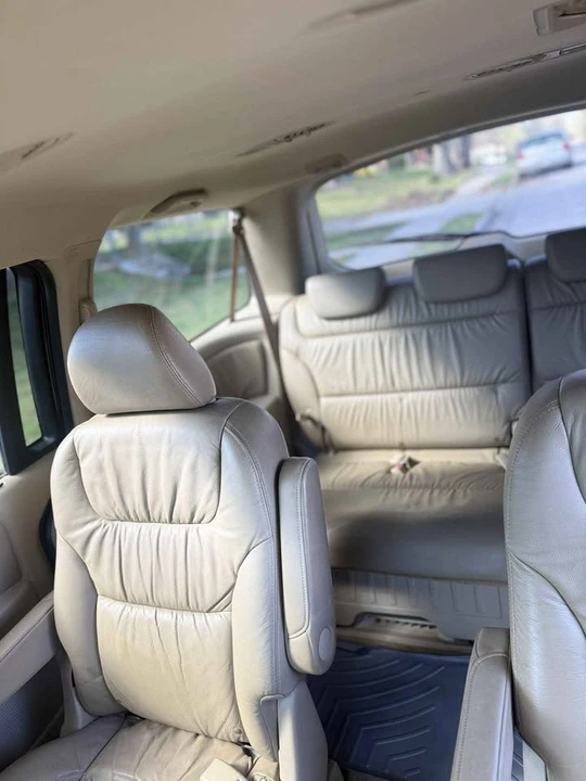 2009 Honda Odyssey - Image 14 of 16