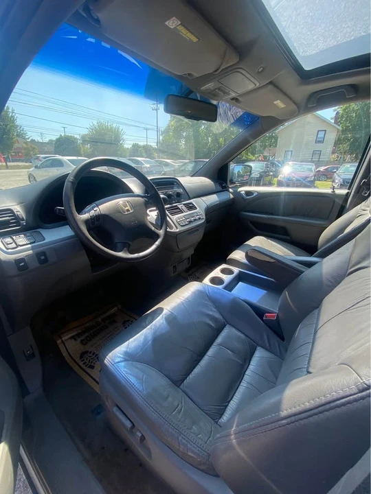 2009 Honda Odyssey - Image 9 of 17