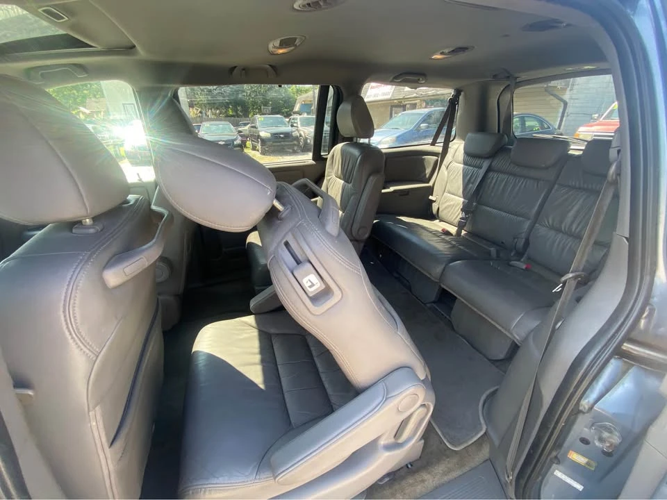 2009 Honda Odyssey - Image 11 of 17