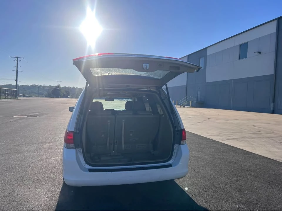 2009 Honda Odyssey - Image 8 of 10
