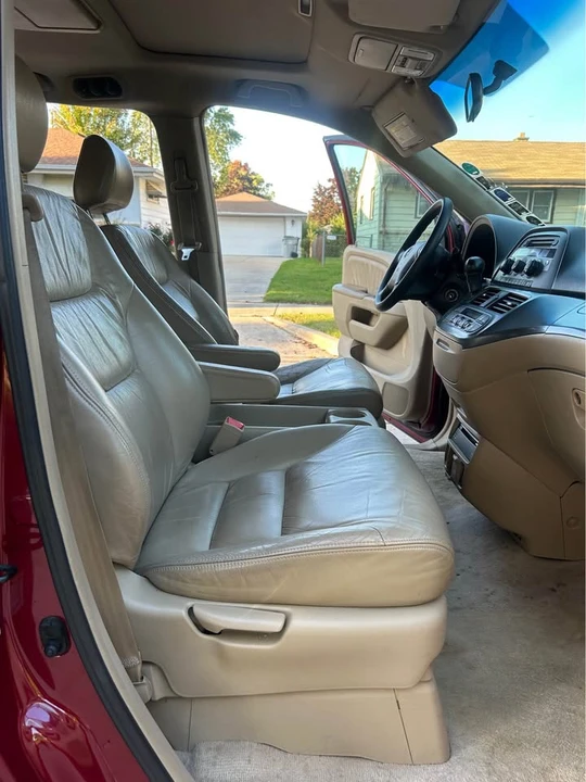 2009 Honda Odyssey - Image 12 of 15