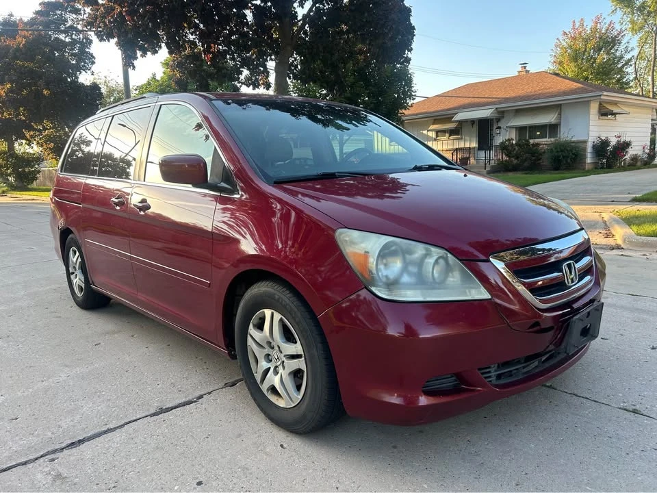 2009 Honda Odyssey - Image 2 of 15