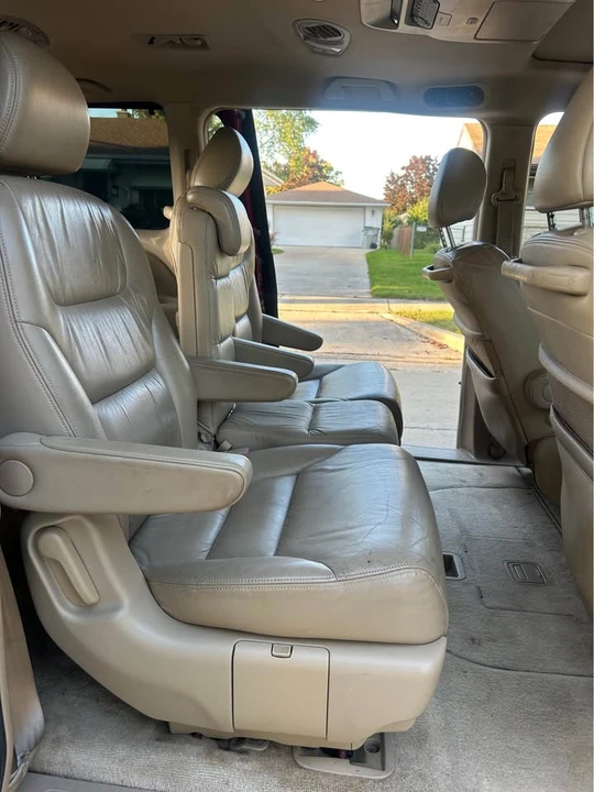 2009 Honda Odyssey - Image 14 of 15