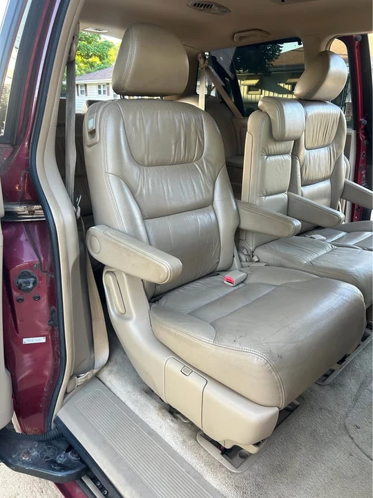 2009 Honda Odyssey - Image 13 of 15