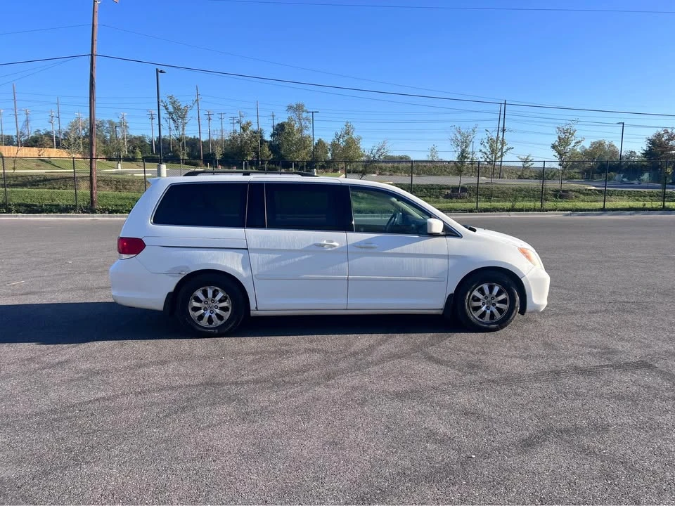 2009 Honda Odyssey - Image 4 of 10