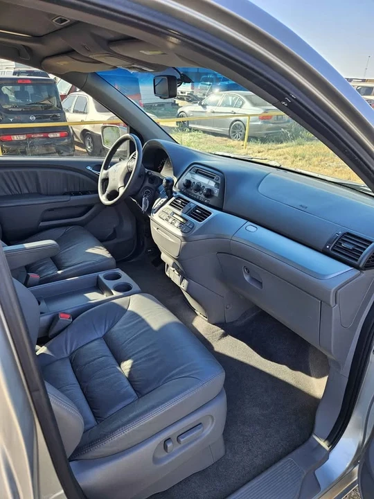 2009 Honda Odyssey - Image 10 of 10