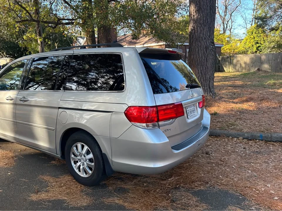 2009 Honda Odyssey - Image 8 of 10