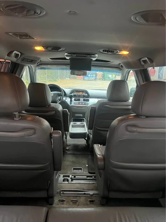 2009 Honda Odyssey - Image 10 of 20