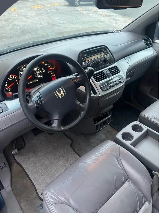 2009 Honda Odyssey - Image 13 of 20