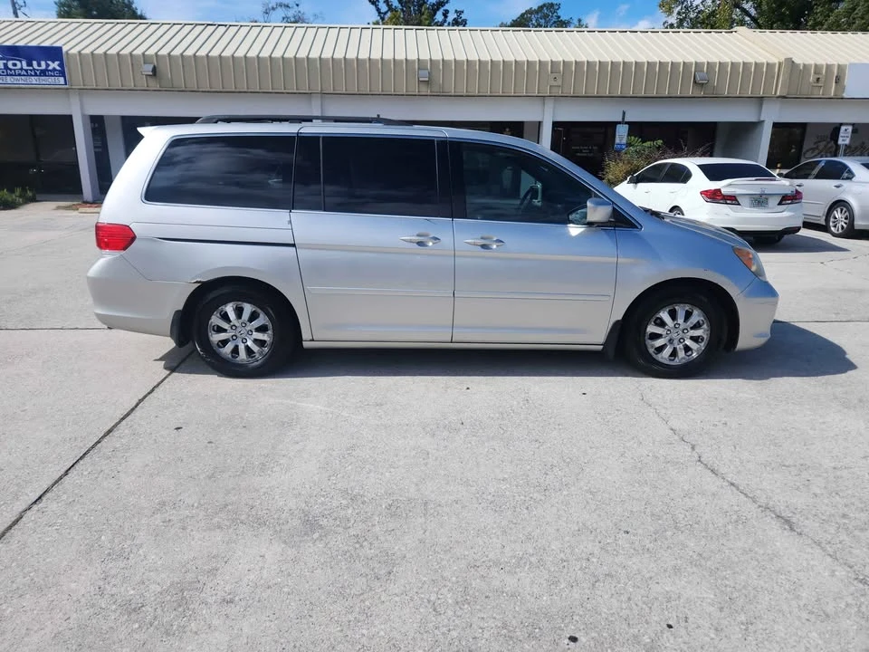 2009 Honda Odyssey - Image 2 of 16