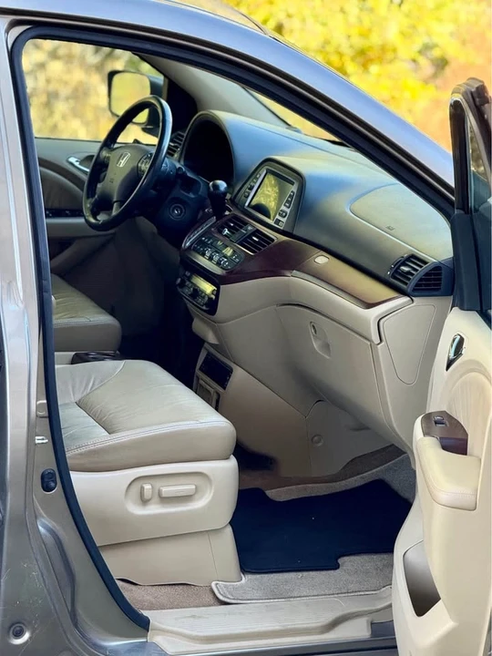 2009 Honda Odyssey - Image 7 of 15