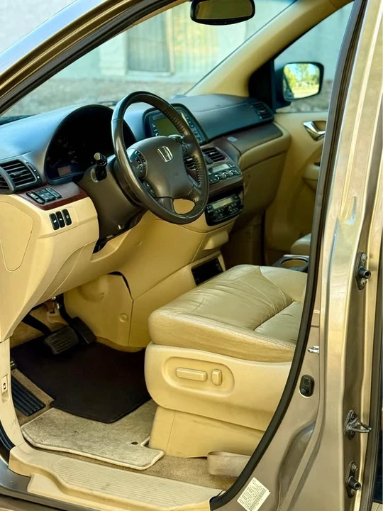 2009 Honda Odyssey - Image 14 of 15