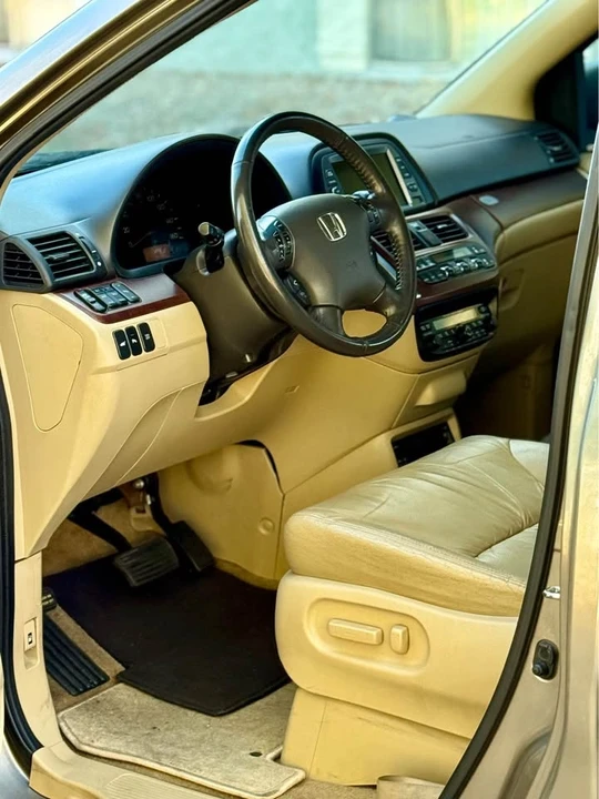 2009 Honda Odyssey - Image 13 of 15
